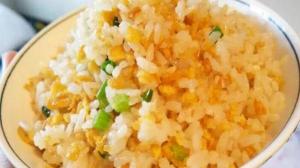 炒饭娘的爱心早餐：自制蛋炒饭的魅力