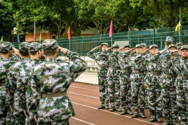 军训，磨砺意志，收获成长