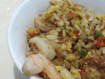 家常美食虾仁炒饭：简单易学，美味可口