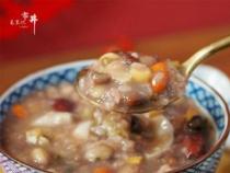 传统腊八粥的八大食材：美味与健康的完美结合