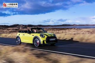 俏皮mini：MINI Sidewalk敞篷版官图发布，展现独特设计与活泼风格