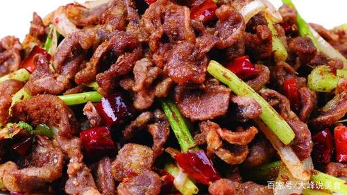 家常美食：孜然鸡胗的制作秘诀与口感体验
