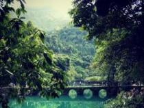 什么山什么水的成语：山清水秀、山重水复、山穷水尽等