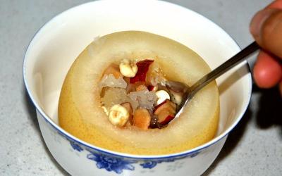 冰糖蒸梨：润肺止咳的甜品佳品