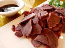 驴肉怎么做好吃又简单：家常酱驴肉的制作秘诀