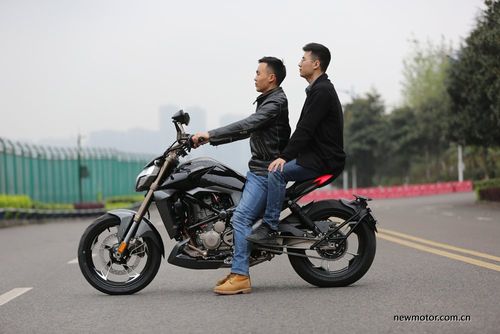 升仕310太子摩托车正式亮相，独特设计引领潮流