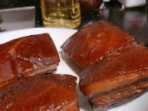 熏肉的做法：传统美食的制作与营养价值解析