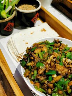 面拖小黄鱼：外酥里嫩的美食佳品