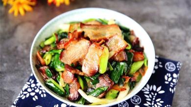 家常美味：简单几步教您炒出香味扑鼻的腊肉