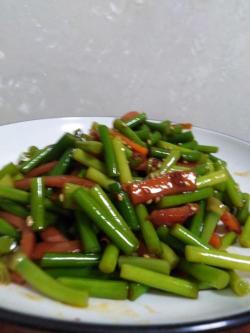 腌蒜苔怎么腌好吃又脆？家常秘制，一次就成功！