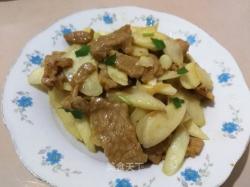 茭白炒肉：家常美味，简单烹饪，营养丰富