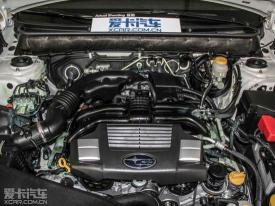 四驱轿车：冰雪路面的安全之选