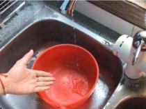 水管冻住了怎么办？教你几招轻松解决！