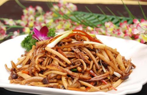 茶树菇炒肉：美味营养的家常菜