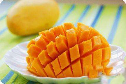 芒果一天吃多少合适？专家告诉你这样吃更健康！